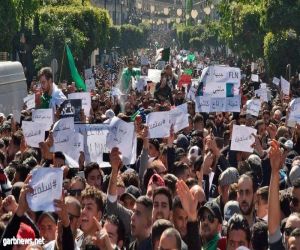 المعارضة الجزائرية تحدد مطلبها.. وتستنجد بالجيش