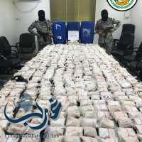حرس الحدود بمنطقة تبوك يحبط محاولة تهريب 854600 من اقراص الامفيتامين المخدر ويقبض على شخصين من الجنسية المصرية