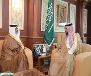 الأمير محمد بن عبدالعزيز يلتقي وفد وكالة الأحوال المدنية