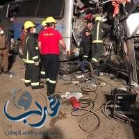 وفاة 7 أشخاص وإصابة 126 راكباً في حادث مروري لخمس حافلات على طريق القصيم المدينة