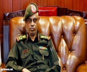 وزير الدفاع السوداني يؤكد بقاء القوات السودانية باليمن.. من هو الجنرال "ابن عوف"