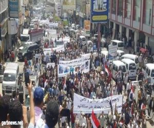 مظاهرات حاشدة في تعز تدعو إلى استكمال التحريرمن ميليشيا الحوثي