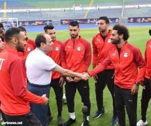 السيسي في زيارة لابناء المنتخب المصري قبل بداية الامم الافريقية