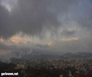 سحب رعدية ممطرة مسبوقة برياح نشطة على مرتفعات جازان