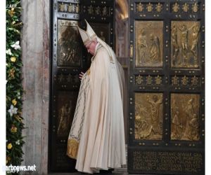 البابا فرنسيس: علقت في مصعد الفاتيكان
