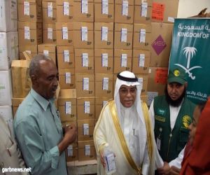 فريق مركز الملك سلمان للإغاثة يسلّم المساعدات الطبية للمستشفيات والمراكز الصحية في الخرطوم