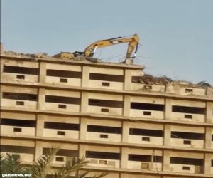 “أمانة جدة” توقف هدم مبنى الإذاعة والتلفزيون لحين التأكد من التصاريح