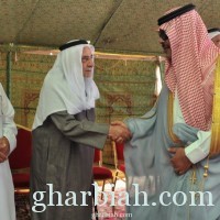 سمو أمير منطقة الباحة يعزي أسرة آل شرف