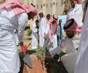 تدشين مبادرة التشجير في الجامعة الإسلامية بالمدينة المنورة