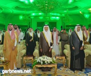 أمير مكة المكرمة يتوج الشعراء الفائزين بجائزة الأمير عبدالله الفيصل العالمية للشعر العربي