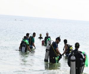أمانة الشرقية تطلق حملة لتنظيف قاع وشاطئ نصف القمر بمشاركة ٢٥ غواص و٣٠ متطوع