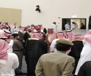 ( أمير جازان يدشن معرض ملتقى التوظيف بالمنطقة)