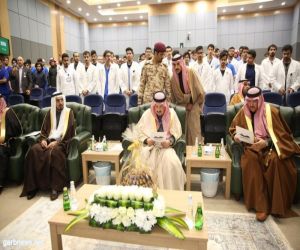 أمير الرياض يفتتح مبنى كلية العلوم الطبية التطبيقية