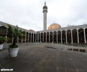 *سفير المملكة لدى بريطانيا يزور المركز الثقافي الإسلامي في لندن ويطمئن على المؤذن الذي تعرض للاعتداء