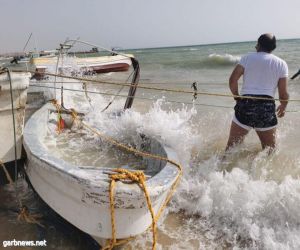تعرض قوارب عدد من الصيادين إلى التلف في مرسى الغدير بجزر فرسان بِسبب شدة الرياح