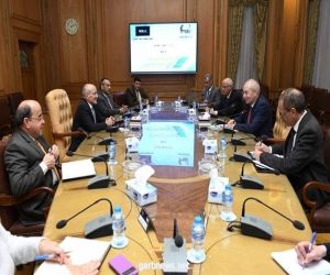 بحث التعاون المشترك  بين "الإنتاج الحربي" و"الهيئة العامة للمنطقة الاقتصادية لقناة السويس" بمصر