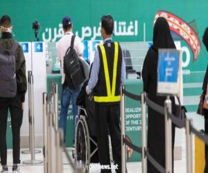 بالصور.. مطار الملك عبدالعزيز يستقبل مواطنين عائدين من باريس