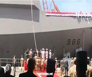 مصر : وزير الدفاع  يتفقد الغواصة S-43 ويدشن مدمرة جديدة صنعت بترسانة الإسكندرية بالتعاون مع الجانب الفرنسى