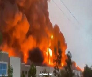 .. حريق ضخم يلتهم مستودعات أمازون في كاليفورنيا