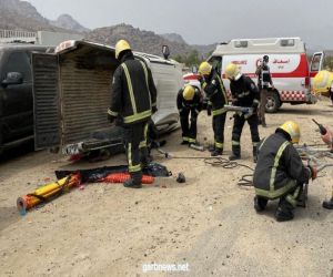 .. وفاة شخص وإصابة 3 آخرين في حادث انقلاب سيارة بالباحة