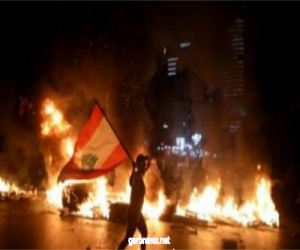 احتجاجات عارمة في لبنان بعد تراجع غير مسبوق في سعر الليرة