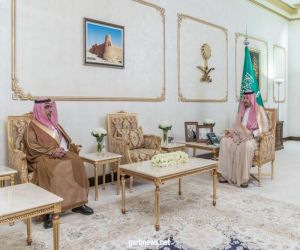 الأمير فيصل بن خالد بن سلطان‬⁩ ⁧يستقبل‬⁩ , رئيس فرع النيابة العامة بالمنطقة
