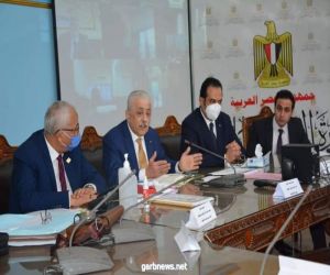 وزير التربية والتعليم المصري يتابع سير عمليات امتحانات الثانوية العامة من غرفة عمليات الوزارة