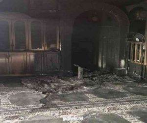 مستوطنون يحرقون مسجداً في رام الله