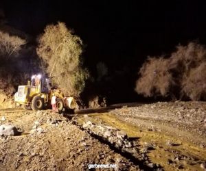 "نقل عسير" يباشر صيانة الطرق والعقبات بعد الأمطار التي شهدتها المنطقة