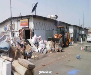 بلدية الشرائع تنفذ حملة لتنظيف ساحات حراج المعيصم بمكة