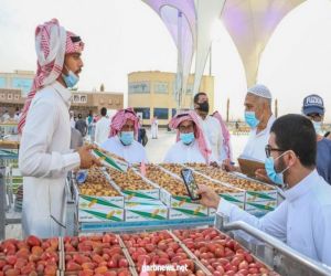 بمناسبة قرب عيد الأضحى المبارك.. توقف المزاد في موسم عنيزة للتمور واستمرار مبيعات التجزئة والفعاليات المصاحبة