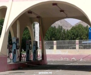بلدية العزيزية تُغلق محطة وقود مخالفة وتُزيل البركسات العشوائية