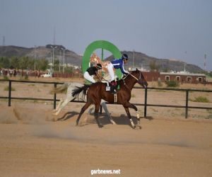 معالي رئيس جامعة الباحة يرعى سباق السرعة للخيل العربية على كأس الجامعة