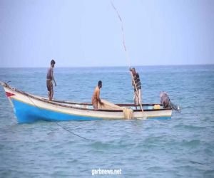 خفر السواحل العُماني ينقذ 4 صيادين يمنيين جرفهم التيار