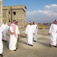 أمير منطقة الباحة يتفقد القرية التراثية بمفرق قرية مراوه بالباحة "