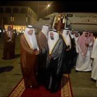 الأمير خالد الفيصل يصل الشارقة للمشاركة في معرض الكتاب