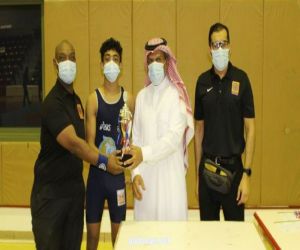 مركز تدريب مكة المكرمة يُتوج بكأس المصارعة الرومانية للشباب