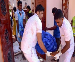 سريلانكا تحرق جثث المتوفين بسبب كورونا