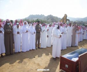 رئيس مركز بحر أبو سكينة يستقبل جثمان شهيد الواجب " المرضي "