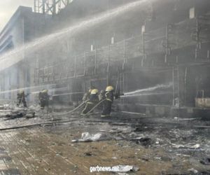 مدني الرياض" يخمد حريقًا التهم أحد فروع مطاعم شهيرة