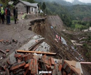 زلزال بقوة 6.2 يضرب إندونيسيًا ليسفر عن عشرات القتلى
