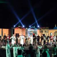 مهرجان الكوميديا الدولي في أبها يعرض مسرحية " بايعها"