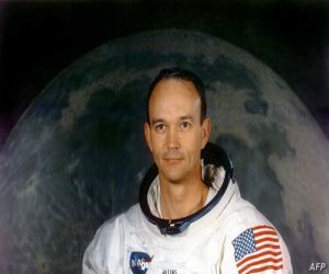 وفاة مايكل كولينز رائد الفضاء في "أبولو 11" أول مهمة مأهولة إلى القمر