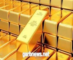 الذهب ينخفض بدعم من الدولار