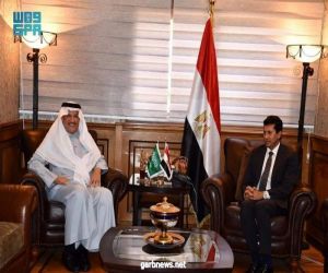 سفير المملكة لدى مصر يبحث مع وزير الشباب والرياضة المصري التعاون الثنائي
