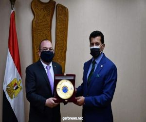 وزير الرياضة المصرى يبحث مع وفد الاتحاد الدولى للتيك بول إشهار اتحاد مصري للعبة