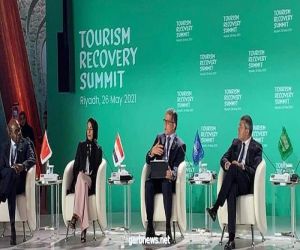 وزير السياحة والآثار المصري  يشارك في قمة "انعاش السياحة" المنعقدة بالمملكة العربية السعودية