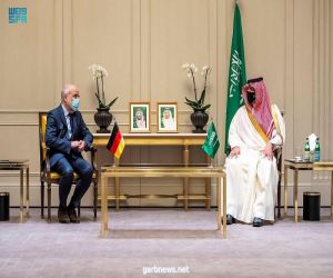سمو الأمير عبدالعزيز بن سعود يلتقي مع وزير الدولة بوزارة الداخلية الألمانية، ويبحثان سبل تعزيز مسارات التعاون والتنسيق الأمني المشترك.
