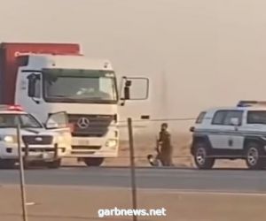 شرطة منطقة الرياض: القبض على قائد شاحنة خالف قواعد السلامة المرورية بالقيادة عكس اتجاه السير