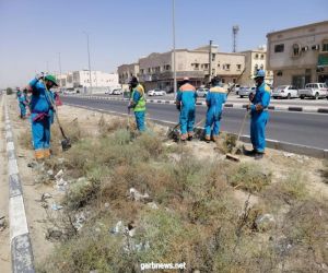 بلدية الجبيل رفع 20 طن نفايات ضمن جهودها في معالجة التشوهات البصري